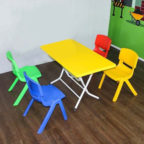 Bàn ghế nhựa cho bé mẫu giáo